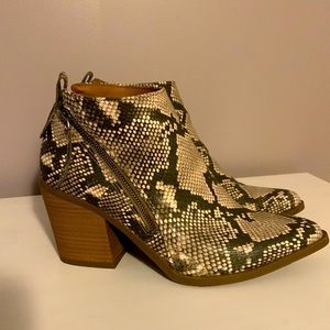 Universal Thread Snake Skin Ankle Boots
